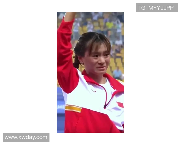 夏雨意外撞脸足球明星引发网友热议两位偶像的神似之处成焦点